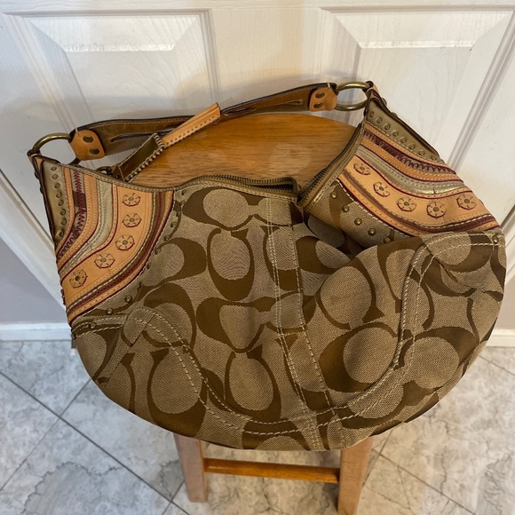 Coach Handbags - Coach authentic Bag